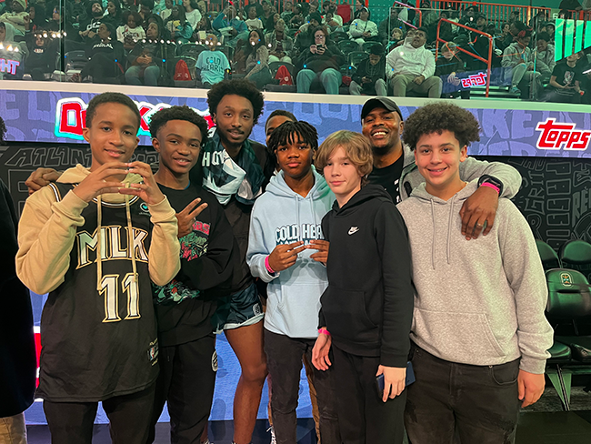 fea-group-photo-with-overtime-player